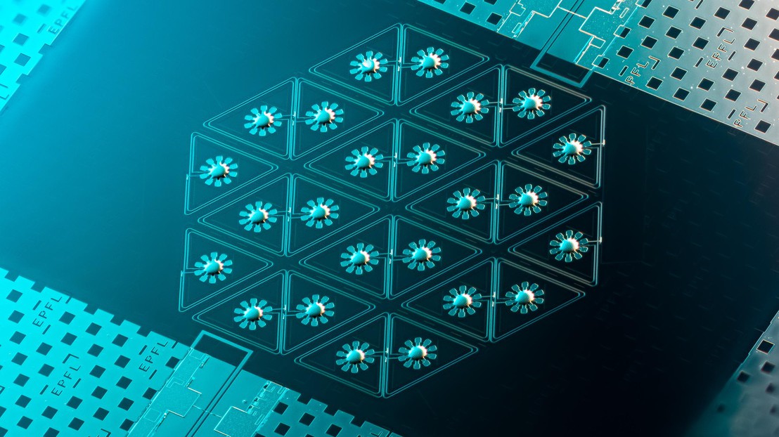 A superconducting circuit optomechanical graphene lattice. Credit: 2022 EPFL/Andrea Bancora - CC-BY-SA 4.0