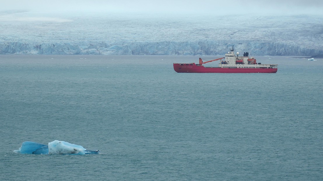 Aboard this icebreaker the Extreme Environments Research Laboratory set up gave its first results © EERL Aboard this icebreaker the Extreme Environments Research Laboratory set up gave its first results © EERL