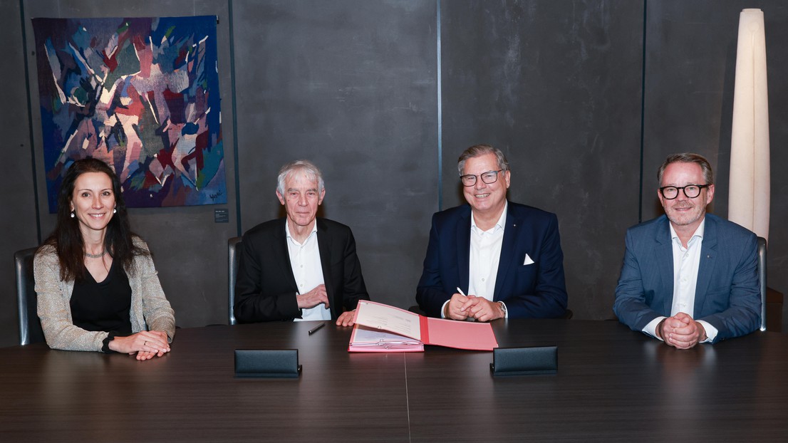 Anna Fontcuberta i Moral, Martin Vetterli, René Bautz et Gilles Verdan - 2024 EPFL/Alain Herzog - CC-BY-SA 4.0 Anna Fontcuberta i Moral, Martin Vetterli, René Bautz et Gilles Verdan - 2024 EPFL/Alain Herzog - CC-BY-SA 4.0
